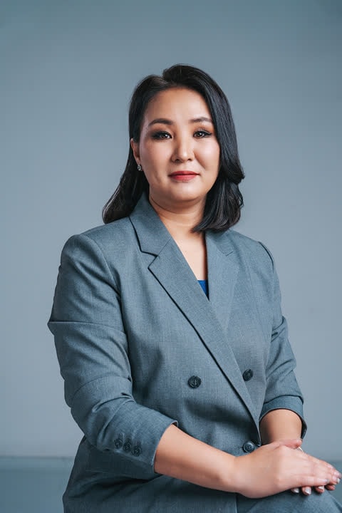 Н. Гэрэлцэцэг